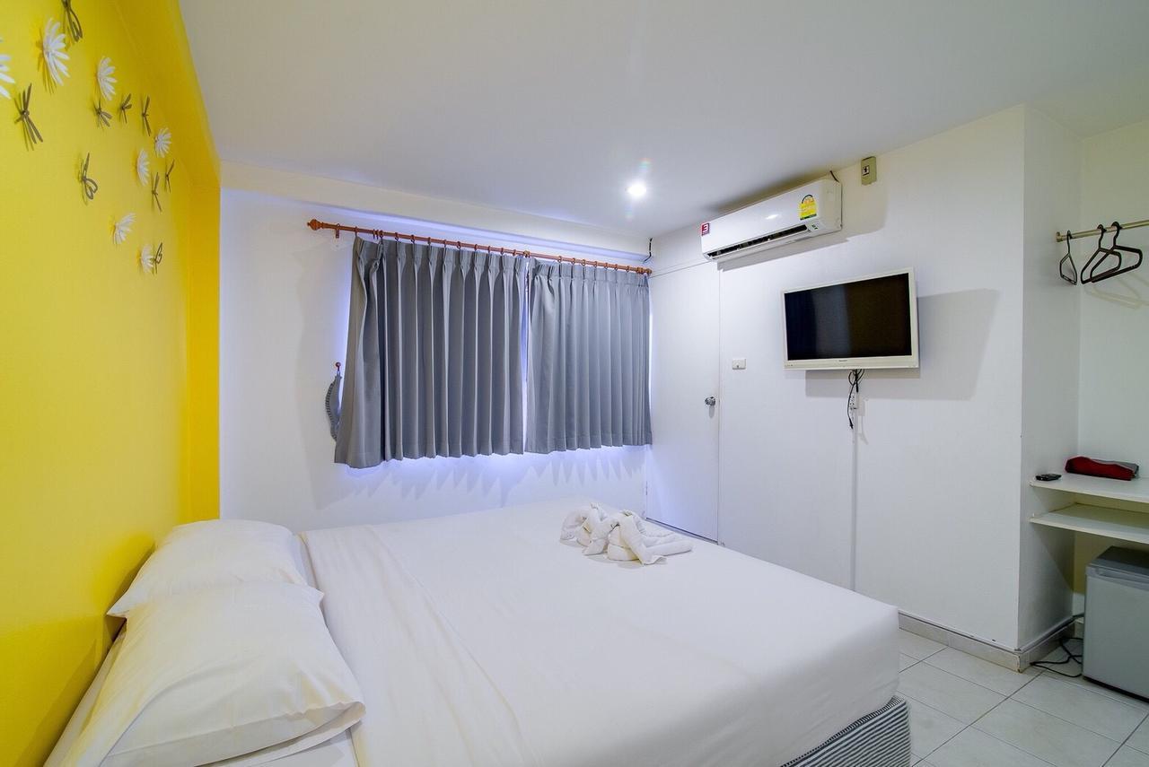 Blue Moon Hotel Hua Hin Exterior photo